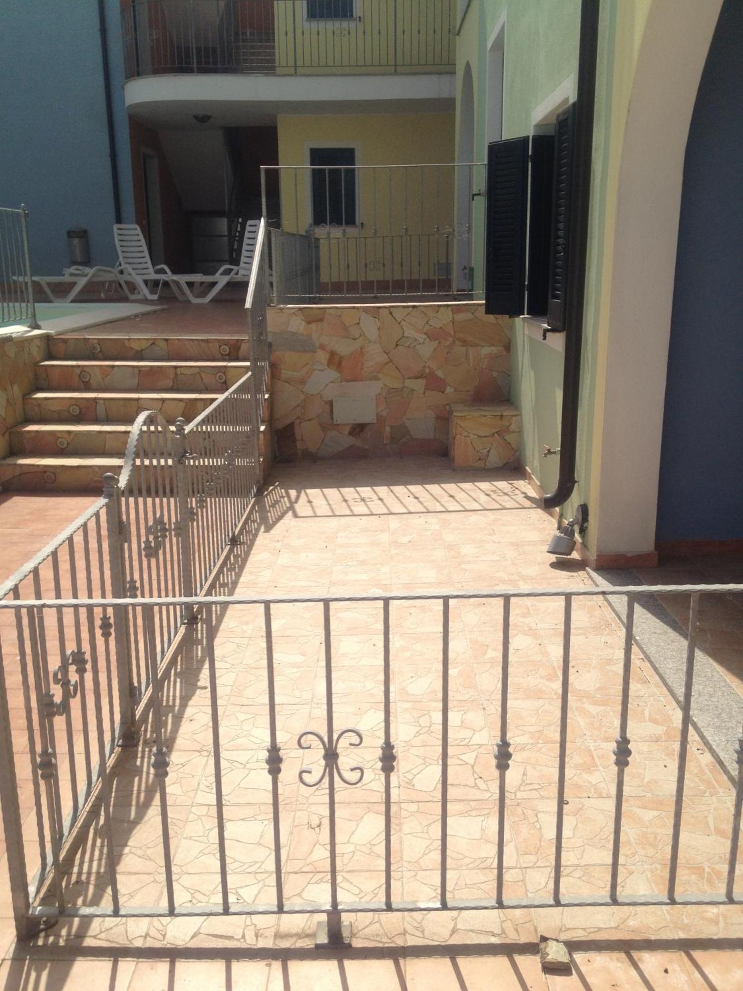 Appartamento Con Piscina Valledoria  Exterior photo